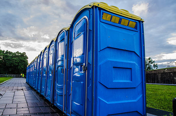 Best Portable bathroom rental  in St Charles, MO